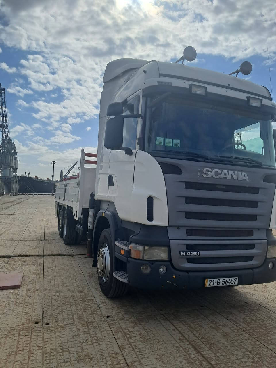 سلام عليكم
كرين هياب سكانيا للبيع
موديل السياره 2009
كرين فاس 10طن 6سلايت هيدروليك
فول سيفتي 
مفحوصه اي تي او
العنوان البصره الزبير
السعر 6 ونص
رقم الهةتف ***********
