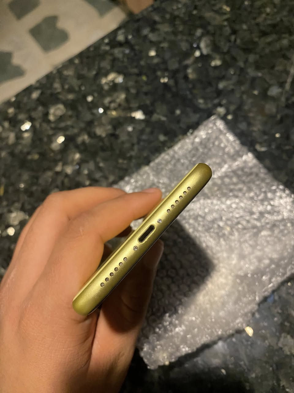 السلا عليكم
11 عادي 
لون اصفر 
ذاكرة 64 
بطارية 71شرط قطارة بل شحن ضمانك يوم كامل 
الجهاز كلو شرط ما واصل مصلح 
{دبل سيم نموذج ch}
ادفع سعر عجبني ابيعك 
للاستفسار ***********
(رجاء لا تفوت خاص تكلي شبي مابي مذكور كامل تفاصيل )
العنوان موصل ايسر حي المزارع
