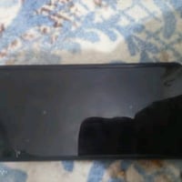 هاتف هونر بحالة ممتازة، مع كاميرا AI متطورة لالتقاط أفضل الصور. الشاشة...