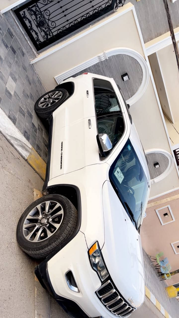 سلام عليكم للبيع جيب لاريد لمتدد فول عده الفتحة موديل 2019رقم بغداد بسمي 
ماشيه 54 ميل جديده جداً
مواصفات رادار خلفي + جوانب بصمه تشغيل و ابواب
تشغيل عن بعد كشنات جلد
شاشه ايباد كبيره
حساسات + كامره خلفيه
كشن كهرباء
. نظام اتو هولد
نظام سبورت نظام ايكو سياقه ذاتيه  ضرر السيارة جاملغ امامي وبنيد فقط الباقي كفالة مكان السيارة بغداد شارع فلسطين السعر 190 وبيهه مجال للشراي ***********
