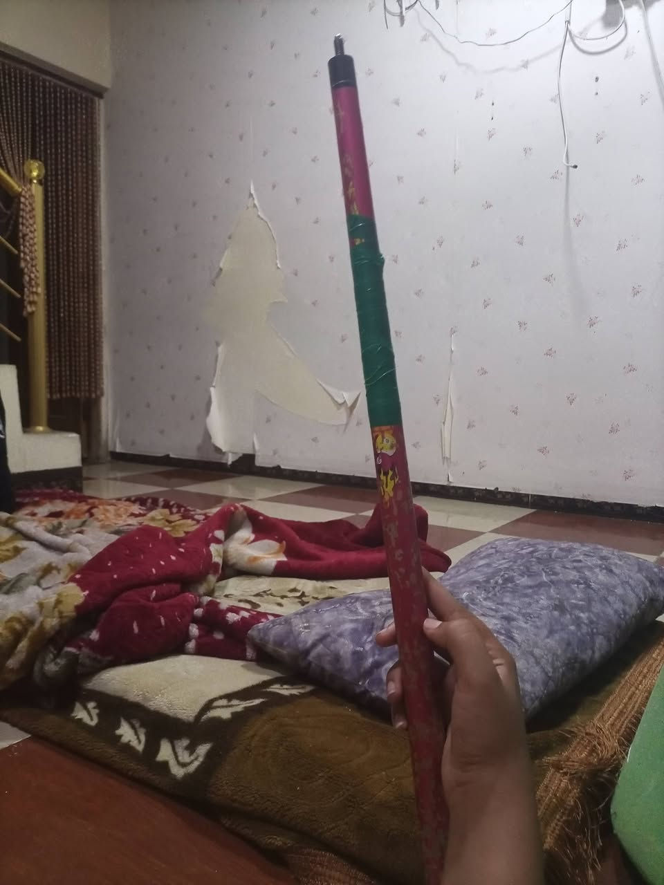 سلام عليكم من رخصت الادمن كيوب بليارد قطعتين  للبيع اي عيب مابي فقط بي فطر خفيف سعر 15مكاني كركوك حي العسكري رقم ***********
