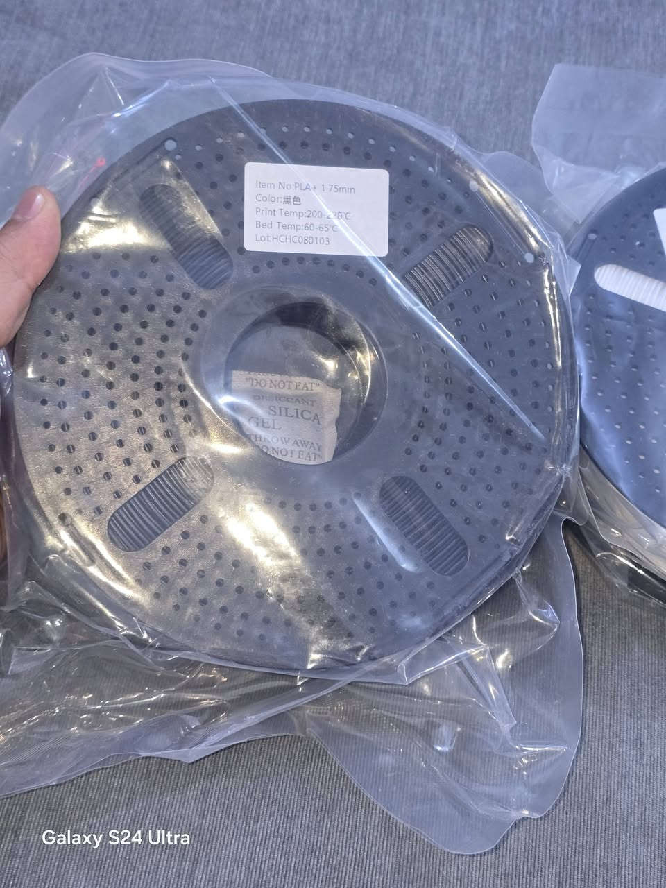 متوفر فليمنت نوع +PLa بلاس
نوعيه حديثه للمهتمين لطباعه الاجسام والطائرات يتميز بقوته وسرعه تشكيله 
متوفر لونين اسود وابيض 
الوزن 1 كيلو البكره الوحده 
لون ابيض ثلاث بكرات 
لون اسود ثلاث بكرات وحده منهم مفتوحه موضحه بالصوره 

اليخدمنه يخلي سعر


**إذا كنت صاحب هذا الإعلان وتريد حذفه لأي سبب، رجاءا أرسل رسالة إلى الدعم الفني**