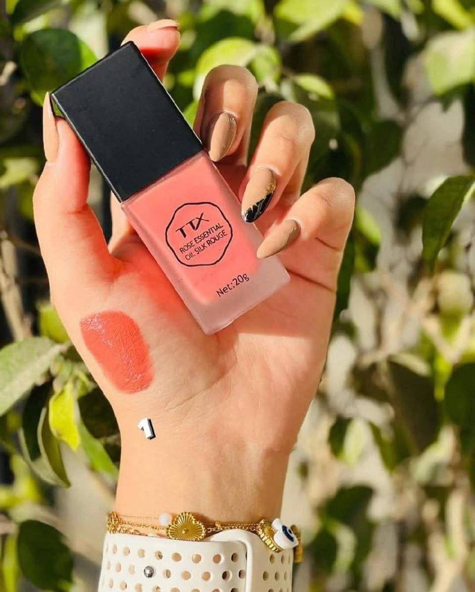 بلاشر سائل TTX الكوري الاصلي 

بلشر سائل TTX ب 4 ألوووان أساسية😍
يكون متعدد الإستخدام ك ( حمرة _ شادو _ بلشر ) يعني شلوون متستخدمية يرهملج 
تركيبتة غنية وخفيفة كلش سهلة بالدمج 🥹🌸

متوفر 4 الوان متدرجه ولطيفه


**إذا كنت صاحب هذا الإعلان وتريد حذفه لأي سبب، رجاءا أرسل رسالة إلى الدعم الفني**