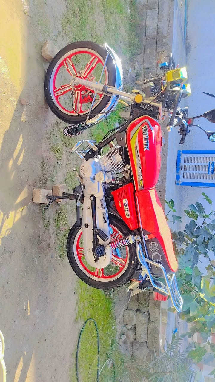 سولنك 22محرك ما مفتوح كلو شقال نضافه فول وزن ثقيل دبلات تواير وياله كلو جديد كلو بلادي شراي تعال خاص و تدلل مكاني ناحيت القياره قريت الحاج علي رقميي
***********
