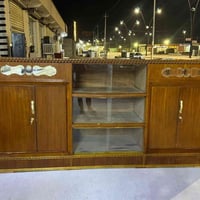 يوجد بوفيه مترين ونص صاج عراقي شرط حطاطه سعر ١٧٠ للاستفسار الاتصال ٠٧٨...