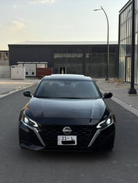 نيسان التيما 2023 فول مواصفات : SV PLUS عداد المسافه 39,000 ميل   جامل...