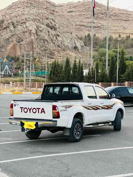 مەرزیە دەبڵ ئەکسل 2010 کامل پارچە ڕەشە لەسەر ساخی کراوە بە 2014 بۆدی ساخە هیچی پێوەنیە سەیارەکە 210 هەزار ڕۆشتوە سەیارەکە زۆر خاوێن و پاک ماوەتەوە تازە پۆڵیشێکی جوانی بۆ کراوە سەنەوی بەسەر چوە گێڕ و مەکینەی بەشەرتە نەکرەوەتەوە 
ژمارەی تەلەفۆن :*********** 
 سحریشی :170 وەرەقەو مەجال رانية
