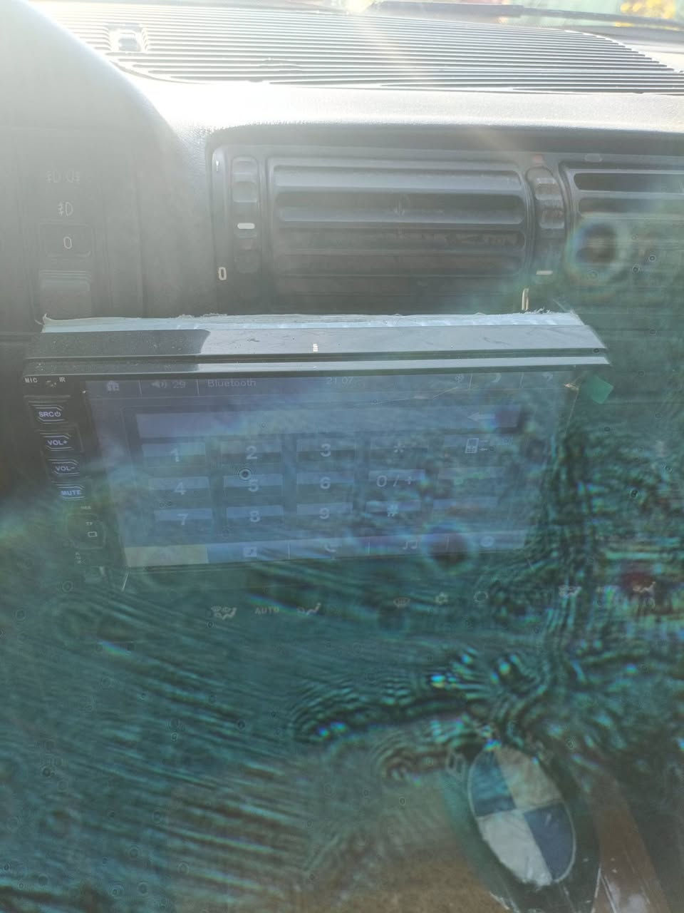 شاشه لمس اصلي جديدة بعدها لمس سريع نضام اندرويد رموت منفذ يوسبي رام فلاش  اوكس شي راقي كلش جوكر تصير مكان المسجل مال السياره لكل السيارات ترهم فدشي يخبل راقي 
سماعات اصليات بيضويات كبار صوت دمام قوي كلش عدد ثنين 2 
ستاند موبايل اصلي ماركه يشحن موبايل وثبت الموبايل وتماتيك وشحن تابسي اصلي 
نفاضه اصليه بيها ضوه ازرق داخلها 
مرايه وبيها شاشه مال كامره خلفيه وكامره خلفيه كامله جيب وشد هيه وفيشها ويارتها كامله 
الغراض شلع كلهن ب 60 الف بلاش بدون وعمله تره السعر بلاش والله بالعافيه على اليخاذهن بس مستعجل مكاني بغداد الحسينيه بالبداية قريب على الشارع الشراي يجي خاص او يتصل هذا رقمي ***********
