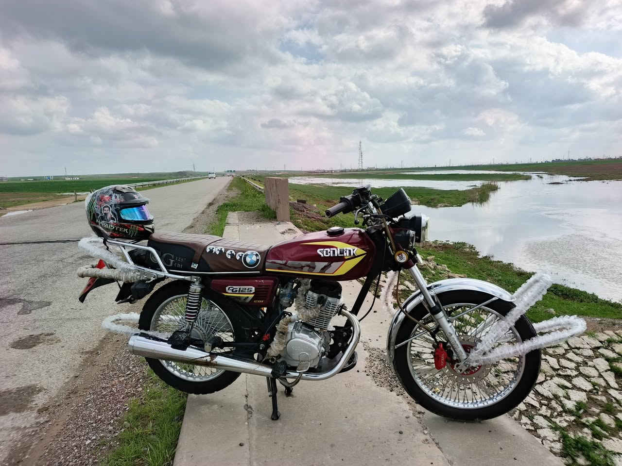 السلام عليكم للبيع ماطور سولنك موديل 2023 ماطور جديد كله شقال منفيس موجود  كهربايات كله شقاله نشرات   سعره 550مكاني ملا عبدلله فلكت وادي النفط  اتصل *********** رجان الموشراي لا يعلق اعبر المنشور
