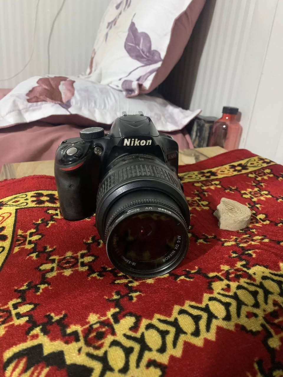 كامره نيكون للبيع 
كامل ملحقات 
شاحن 
بطاريه 
رام 
تواصل خاص او على رقم *********** 
موجود واتساب
