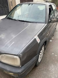 گولف1992 للبيع رقم انكليزي السيارة بأسمي تحويل مباشر   السعر 40 مكاني ...