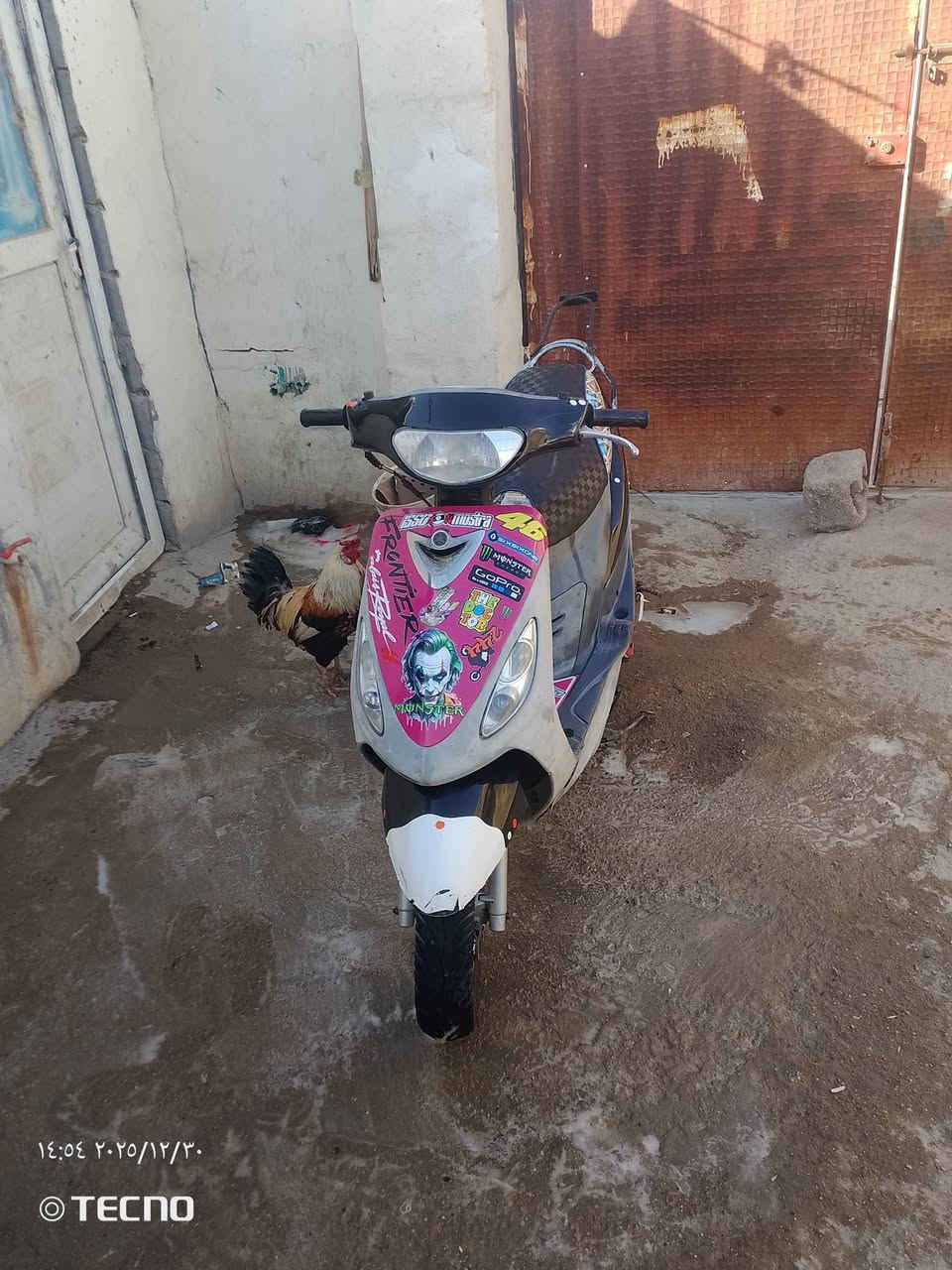 سلام عليكم دراجه ماكس قجمه البيع السعر 650 بيه مجال شي قليل مستعجل على بيعته محتاج  مكاني كرمه علي الشراي يجي خاص رقم ***********
