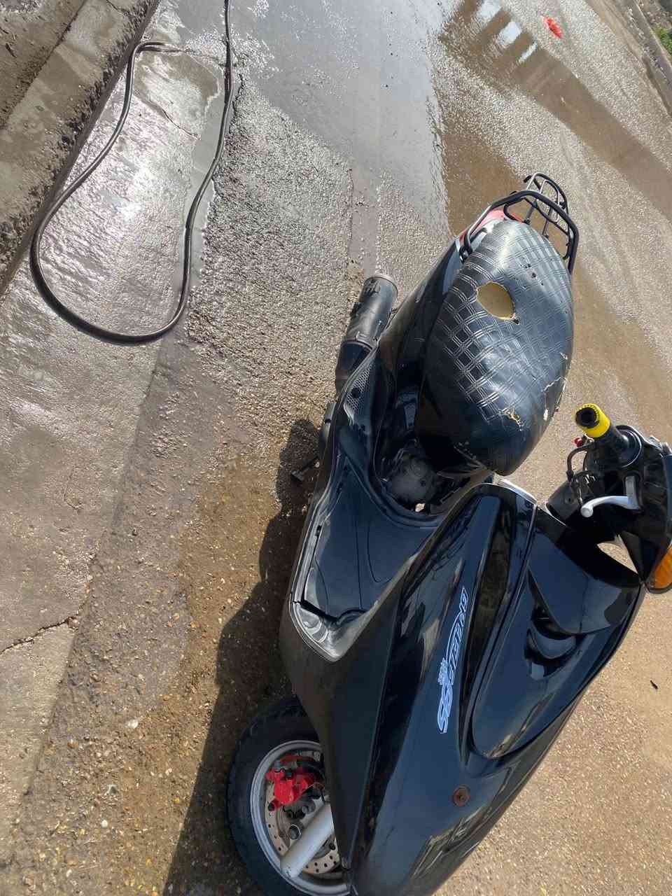 سلام وعليكم دراجه بريز للبيع  دراجه بلاديه مكينته بل جيس برغي ما مبدل بيهمكاني بغداد الدوره سعر950 وبيه مجال حك الجيه ***********
