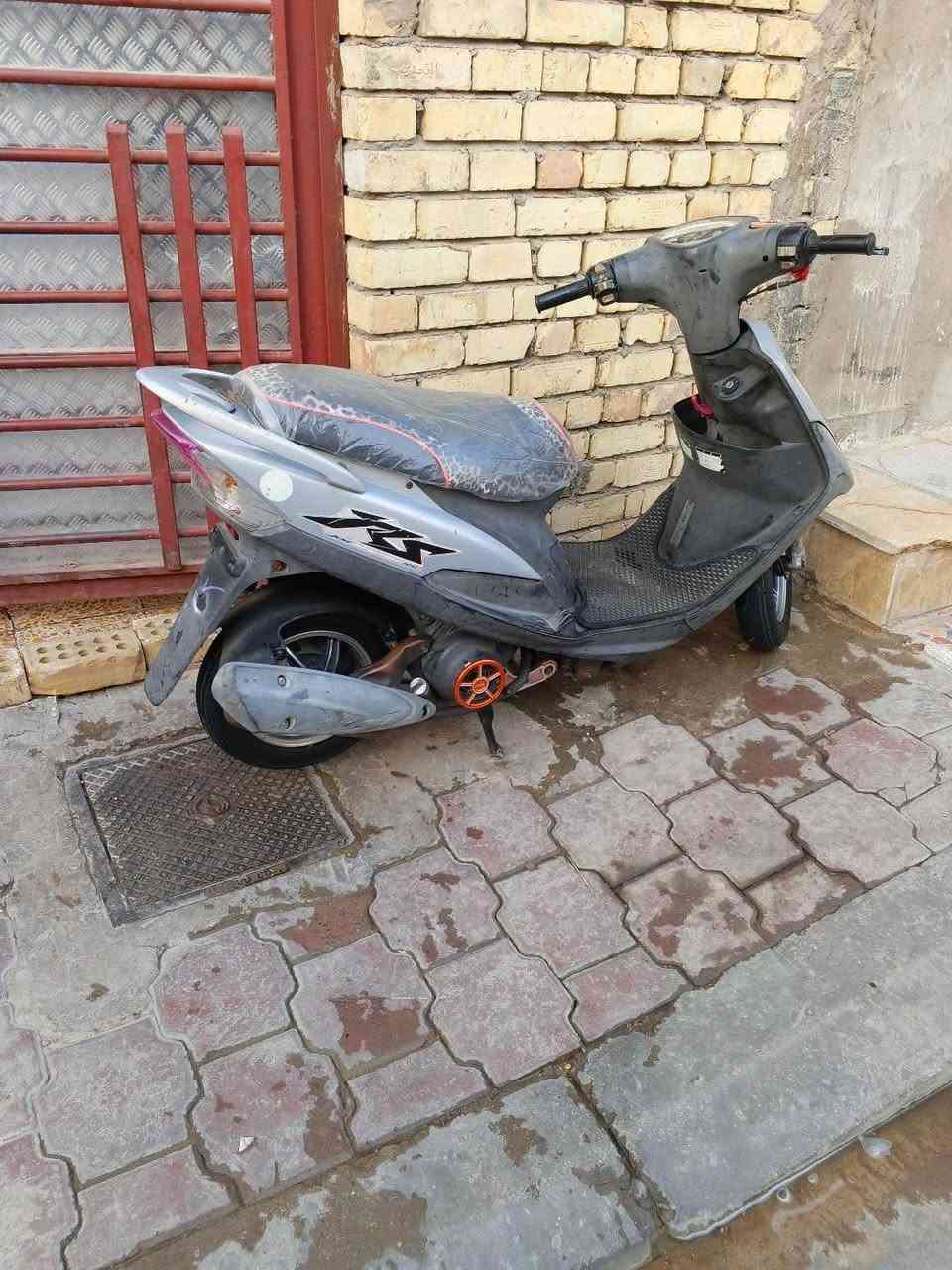 السلام عليكم دراجة ماكس عدل
للبيع تزويد خارجي مثل ماموضح بلصوره 
مكينه مامفتوحه ابد ولابرغي 
شلعه معدل كلش حلو 
دراجه نضيفه كلش 
الاستفسار *********** هاذه رقمي واتساب بي 

@ الجميع
