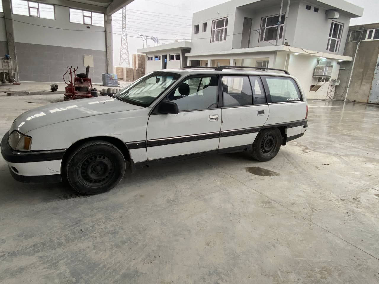 السلام عليكم اوميكه 20 كير محرك شرط تدفئه شغاله كابون لأدعم صبغ السياره حلوه ماشالله دواخل نضيف  ارفلو مالشركه مامفتوح   السعر 30 وبيها مجال التواصل *********** بس وتساب الكورك ***********
