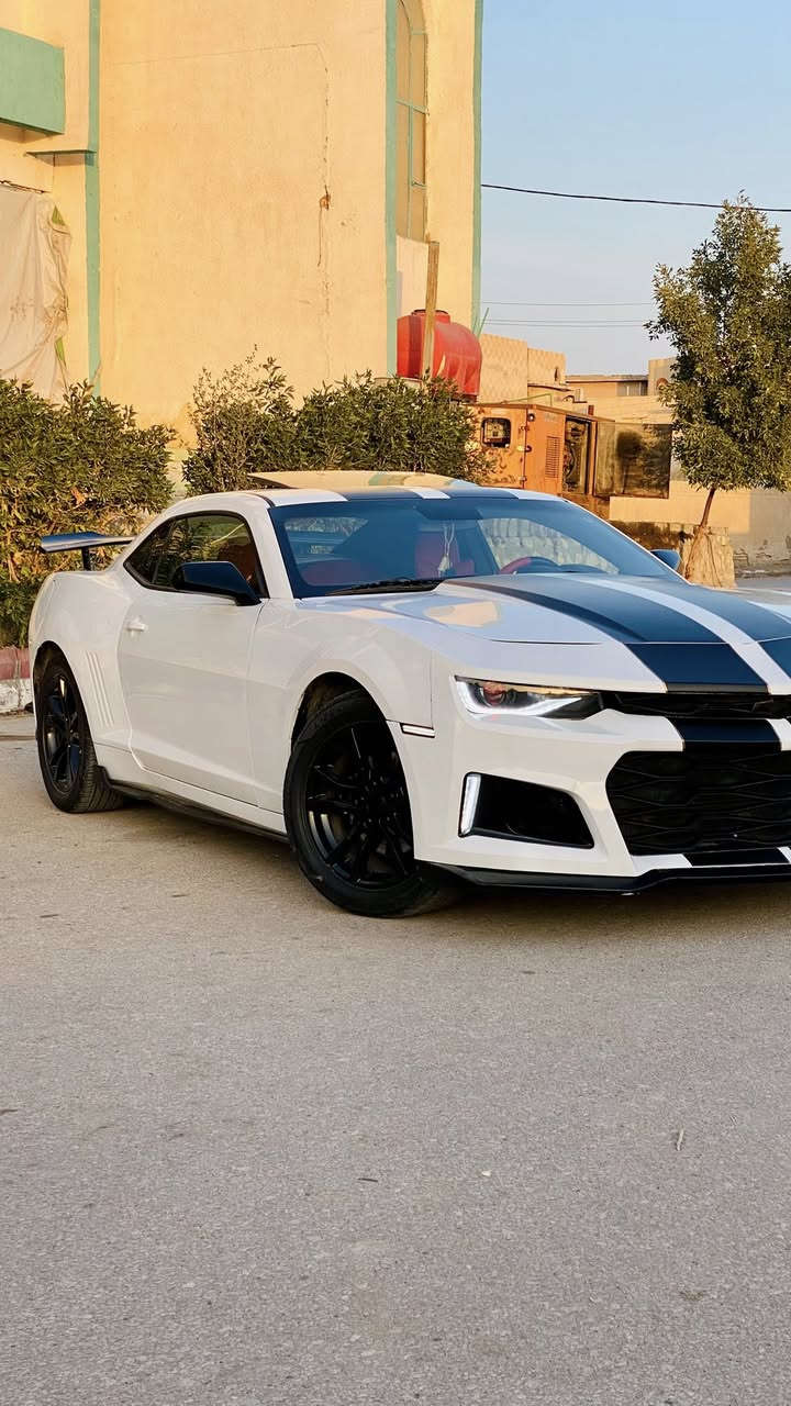 سلام عليكم
انظف واجدد واحلا كمارو بموديلها

بيع بدون مراوس

صبغ  ٤ قطع أبيع حزام 

بجم كبس وجنطه كبس بدون ضربه 

السياره تحويل مباشر رقم دولي

اعلا مواصفات بالكمارو 

السياره كلش نظيفه 

موديل 2015

محرك 6 سلندر 

لون ابيض 

داخل احمر 

تشغيل عن بعد 

فتحه سقف 

كيجات اصليه 

كراسي كهرباء

تحكمات ستيرن 

شاشه اعطال 

تبريد ثلج 

صدر امامي خلفي نظيف 

سستم صوت 

شفتات سرعه 

شاشه  بلادي 

ويل 18

بجم  18 زنون بلاد

السياره كلش مميزه ونظيفه  

مكان السياره السماوه 

سعر السياره ١٠٣ ورقه 

بيهه مجال جداً قليل

***********  اتصال أو واتساب
