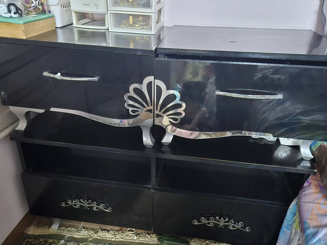 مساء الخير عندي غرفه نوم نفرين مع الدوشك سرنك ضغط عالي ٦ قطع ما عدا الدوشك بسعر ٢٠٠ الف فقط للجادين فقط الي ما يشتري لا يراسلني شكرا الموقع في اربيل


**إذا كنت صاحب هذا الإعلان وتريد حذفه لأي سبب، رجاءا أرسل رسالة إلى الدعم الفني**