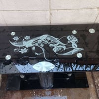 طاولة • ديكور منزلي