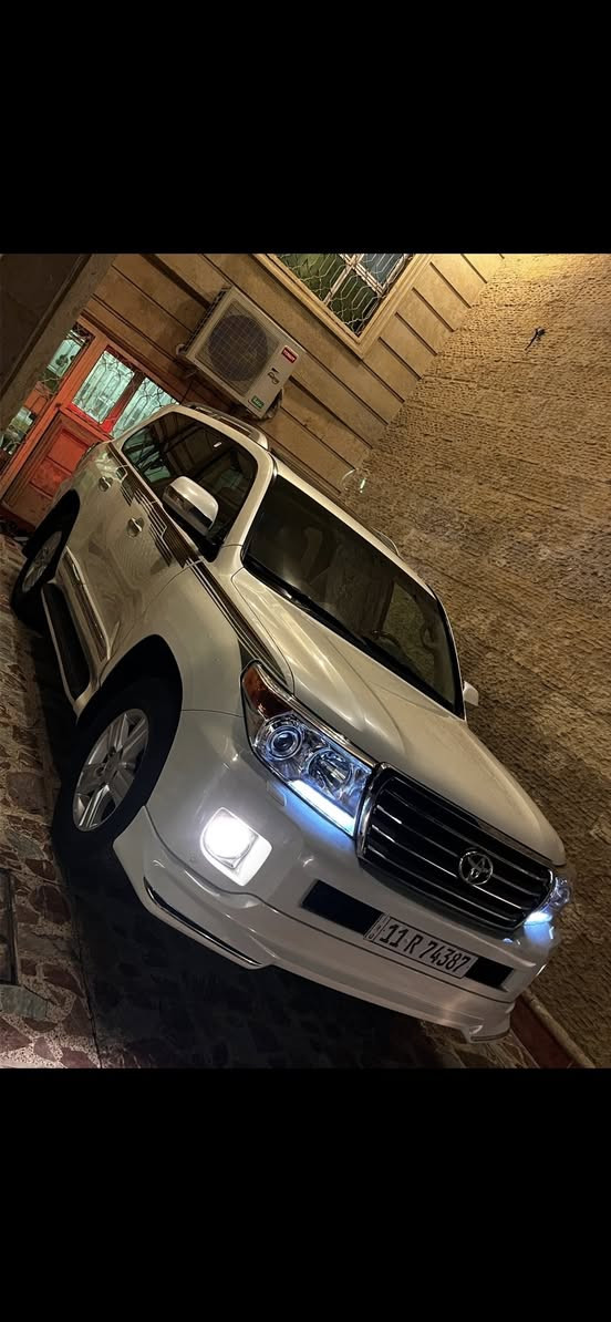 السلام عليكم للبيع او مراوس
لاندكروزر 2014 
بريم اصل ماشية 100 الف حقيقي 
السعر 38 الف دولار 
للاستفسار ***********
