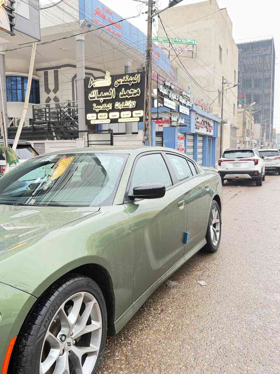 سلام عليكم 
جارجر 2023 GT لون مميز (زيتوني)
الحادث موجود رقم شاصي بل صور
رقم اربيل
السعر (245)
***********
المواصفات 
تحكم بالستيرن
شاشة
كرسي السائق كهرباء
خاصية دخول بدون مفتاح
كاميرا خلفية
جير تبترونك
تشغيل عن بعد
حساسات خلفية
كشافات ضباب
اضوية امامية LED
اضوية خلفية LED
السياره موجوده في البصره 
مكان سياره بصره
