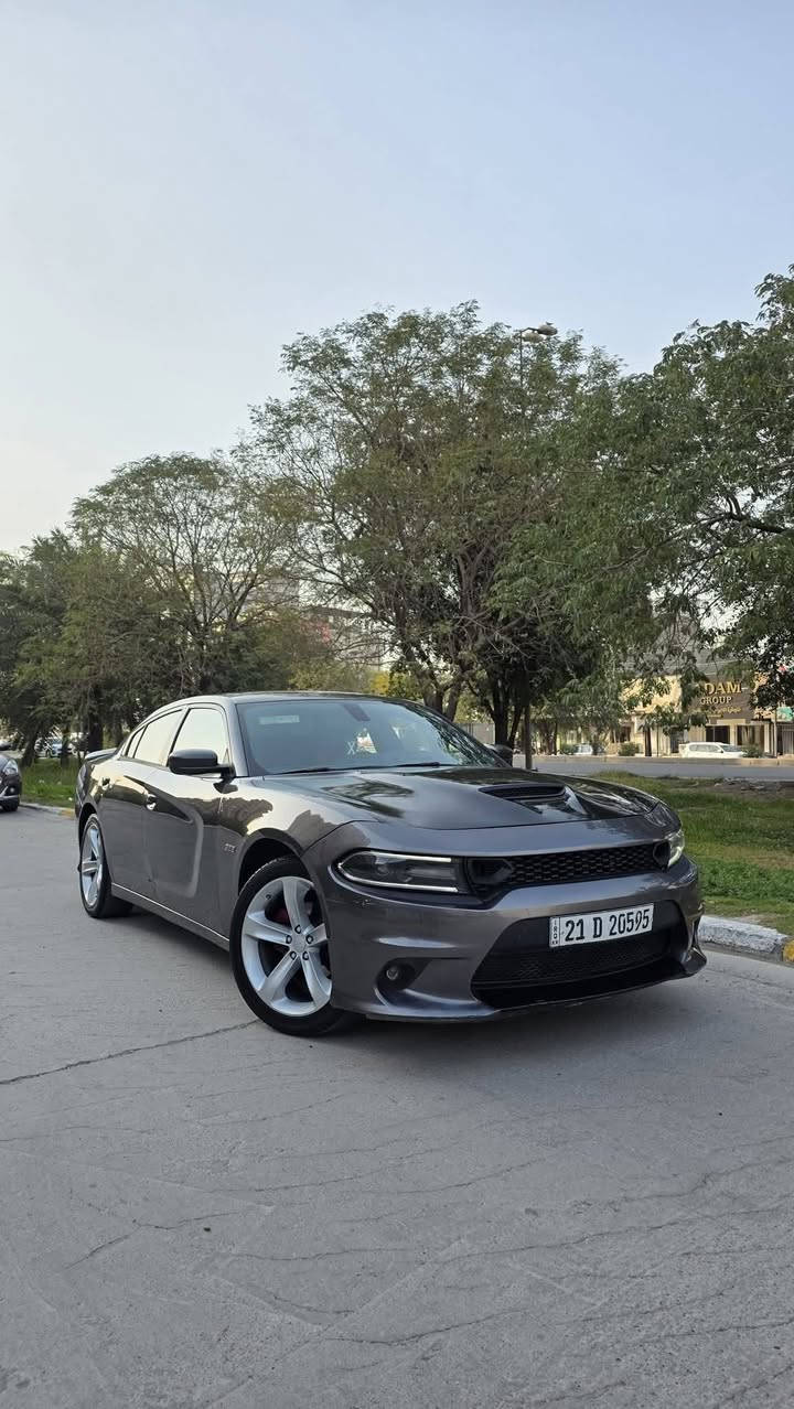 السلام عليكم
جارجر 2016  تو ويل
سته سلندر
رقم سليمانيه الجديد
ويل 20 
كشنات كهرباء 
داخل احمر
لايت زينون 
كير مكينه كفاله 
شاشه جبيره
هيترات بالكشن والستيرن
السياره بيهه منظومه غاز 
قطعه وحده صبغ فقط جاملغ امامي صبغ 
————————————————— 
السعر 167 ومجال بسيط ماتعامل بالتلفون الشراي يجي ويتدلل
***********
العنوان بغداد الدوره
