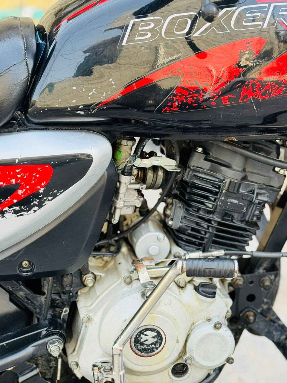 السلام عليكم
بوكسر جبلي 2023
حادث بجم مبدله مال كلاسك جديد 
مكينه بلاد ما ملعوب بيها 
كهربائيات كلها شغاله اي نقص ما بيها انكر سلف واتوكل للشغل 
السعر 1300 
مكاني بلديات 
ما متواجد بالفيس ***********
