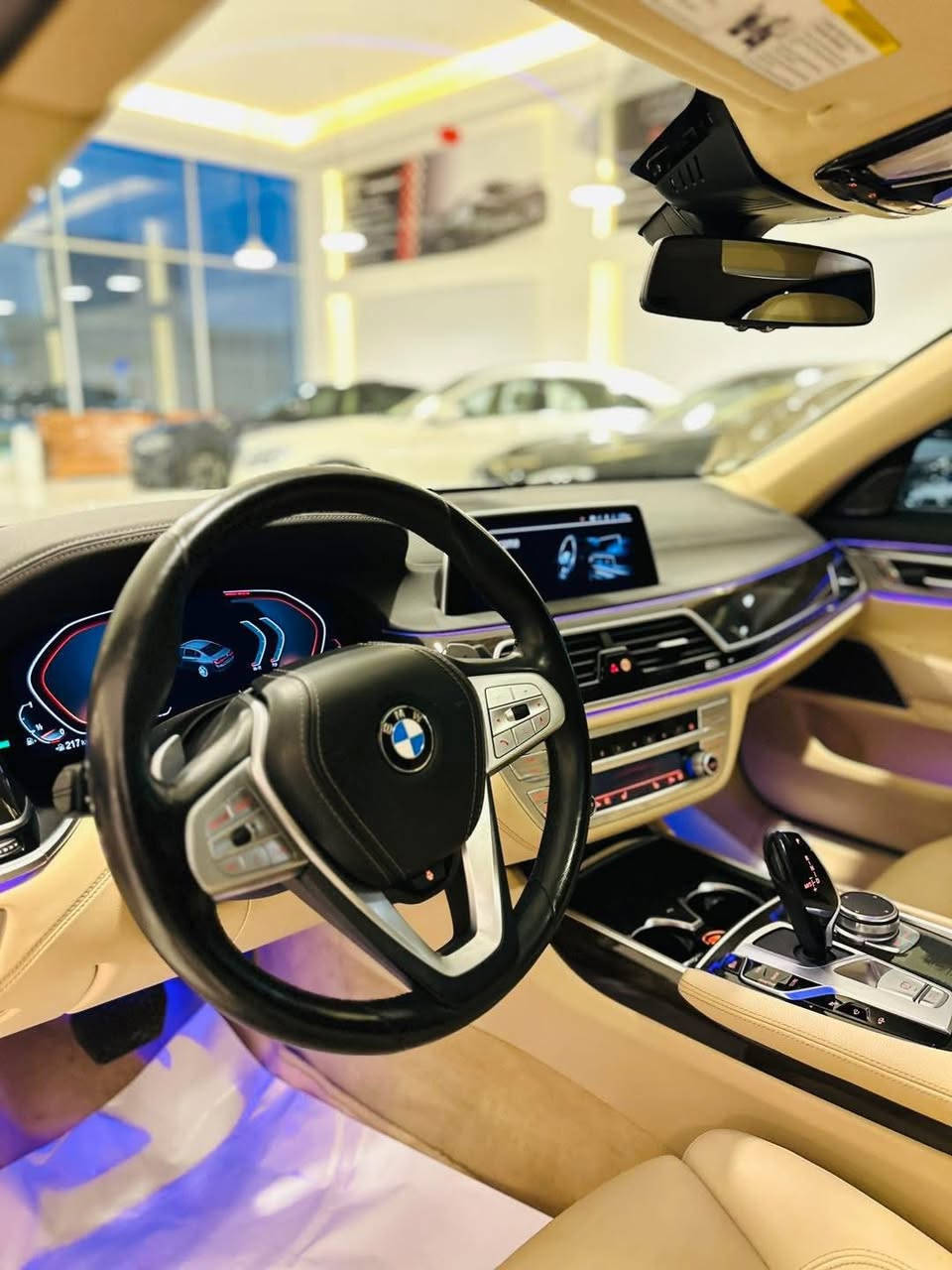 🛑شعدكم مراوس ويه الحلوه 740 موديل 2021 ✈️
وارد امريكي بدون تبديل بدون ايرباك بدون  دواخل(حادث سطحي جدا ربع بنيد صبغ فقط )
صيانة كاملة مسويله ودرجة اولى كلفتني (3500 دولار)
(تخم ويلات جديد وتخم تايرات دنلوب جديد  وتخم فلنجات وتخم دسكات والحداديه صفر من الدعامية للدعامية ومبدل دهن الكير والبريك جديد ومبدل الفيول بم جديد وماء الراديتر) 
مواصفات (خمس كامرات وحساسات ورادارات وكشنات تدفئه وكهرباء ونظام الاصطفاف الذاتي وهوااي مواصفات معروفة ) 
تضليل 80‎%‎
ماشية 80ميل 
السيارة جديدة جدا وكلش معتني بيه ……
السعر 45


**إذا كنت صاحب هذا الإعلان وتريد حذفه لأي سبب، رجاءا أرسل رسالة إلى الدعم الفني**