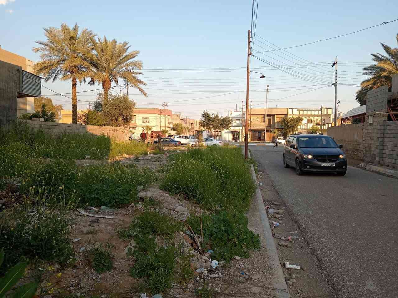 قطعة أرض طابو تجاري ركن للبيع
المساحة / ٣٨٦ متر ركن 
الواجهة / ١٢ متر في ٣٢،٢٥ متر
العنوان / كركوك حي قادسية الثانية شارع أبو وليد
السعر / ٣٥٠ مليون
للاتصال / ***********
