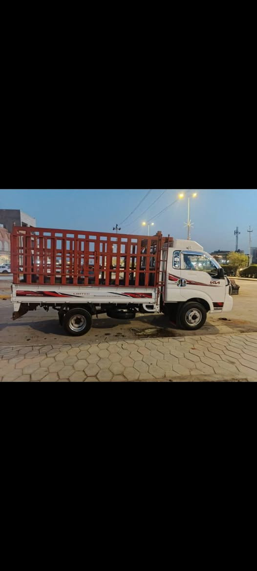 سلام عليكم كيه فحل معروضة للبيع موديل 2013 رقم بغداد تحويل مباشر سياره مكفوله كفاله عامه تخم تاير جديد تبريد شغال دوشمه جديده محجر تسكام سياره جديده معنه كلمه مكفوله كفاله عامه عنوان سياره واسط سعر سياره 115 رقم صاحب سياره موجود يمك ***********
