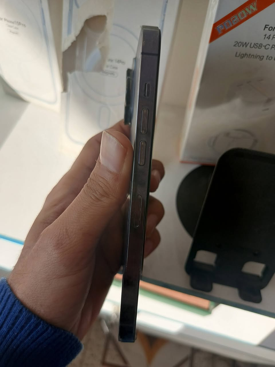 ايفون 14 برو ماكس مبدل شاشه وبيهه فطر ب83 ذ256 الباقي كله شغال بسعر مناسب ب470 الف للاتصال ***********
