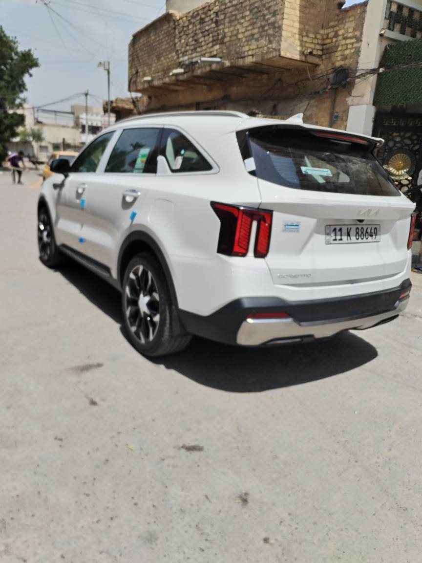 كيه سورنتو ٢٥ ماشيه ١٤ وبعده بل ضمان الشركه مكان السياره بغداد الكرخ السعر ٣٠٧$ *********** السياره مال الشركه الدوليه العراقيه ومضمان مكفوله كفاله عامه من حته الشخط والرصعه والتكحيل بيه رصعه ابكد الابره وما ابينه خلاص كراسي كهرباء عدد ٢ كراسي خلفيات كهرباء حساسات خلفية واماميه واني مسوي حمايه للشباك مال الدعاميه بغداد, العراق

