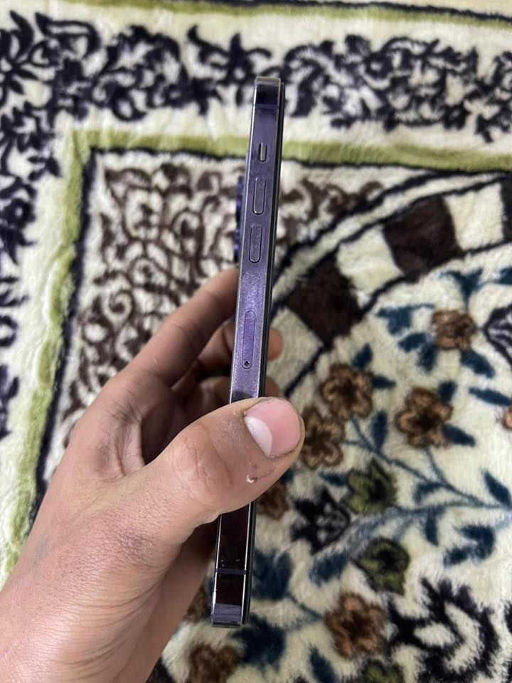 سلام عليكم ايفون ١٤ برو ماكس مبدل بطاريه ١٠٠ تفصيخ وشاشه XDR فقط كله شغال فيس ايدي غيرها ونضافه ٩٠/١٠٠ شوفت عينك سعر ٦٢٥وبي مجال بسيط 
مكاني بغداد الدوره ابو دشير ولحد يطي سعر بكيفه رجاءا رقمي ***********
واني مبياع شراي مال بيت هذا 🤍
