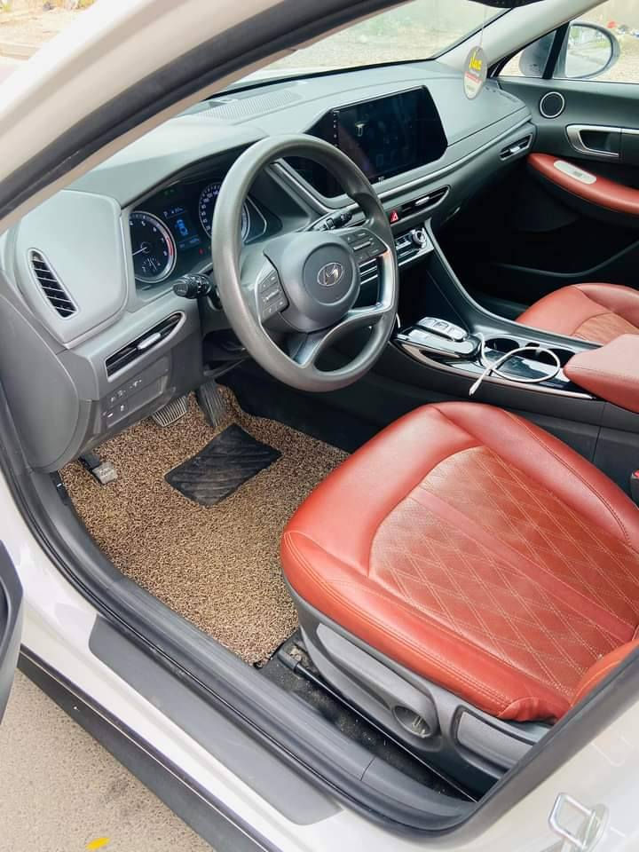 السلام عليكم سوناته موديل 20خليجي بدون ضربه مكينه 2000 رقم بغداد بسمي السعر 180 وبيه مجال المكان بغداد لاعظميه ***********
