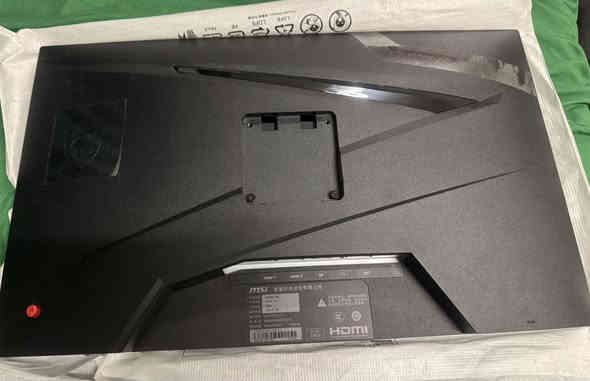 سلام عليكم 
شاشة Msi حجم 24 180Hz 1MS Ips

استعمال قليل متروكة 

نظيفة مابيهه ديدبكسل 

واكو شخوط واضحة بالصورة متبين اثناء الاستخدام

السعر 150 الف

اللي يريدهه يتواصل واتساب 

رقمي *********** و موجود توصيل
