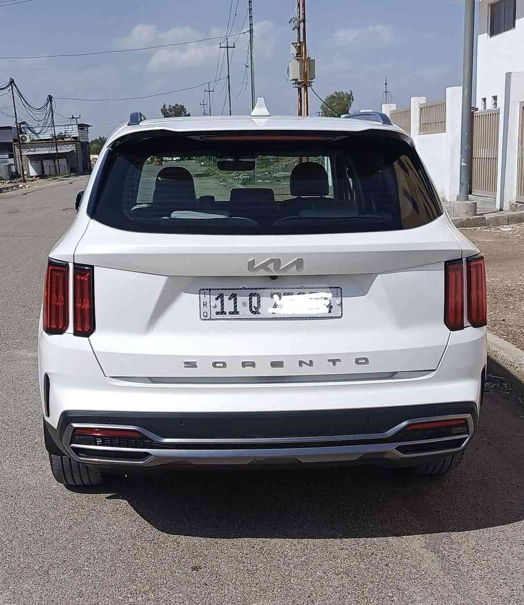 السلام عليكم .

سورنتو 2022 خليجيه ماشيه 74 الف كم 
مكفوله السونار مرفق مع الصور .
فوووول عدا ال4 ويل 
بصمه 
محرك 6 سلندر
گير ماوس
تداخل ابيض جلد
كرسيين كهرباء 
بنوراما 
باب خلفي كهرباء 
كشنات جلد 
سايد بريك بصمه
شفتات ستيرن 
3 قطع تبريد 7 راكب 
بردات خلفيه اصليه
شاحن واير ليست
نضام ترحيب
 لد نهاري امامي خلفي زنون 
 لايت 5عدسات زنون
تحكمات ستيرن جهتين 
شاشه كبيره بلاديه
كاميرا اصليه امامي خلفي
ويل كروم 
اوتو هولد . نضام تزحلق

مكان السياره بغداد .

السعر 275 ورقه .

***********

غير متواجد على الفيس
