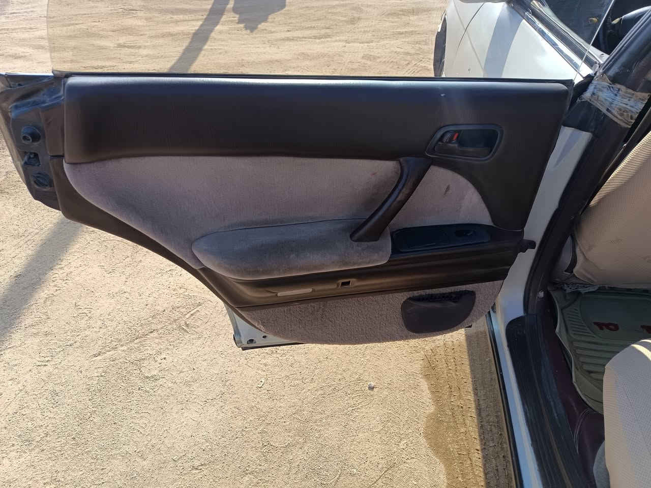 السلام عليكم سيارة بطه للبيع فصل رقم بصره سنويه منتهيه حداديه زينه مكينه وكير مكفولات بدي شوف العين مكاني بصره كرمه علي السعر ٤٥وبيهه مجال الرقم ***********
