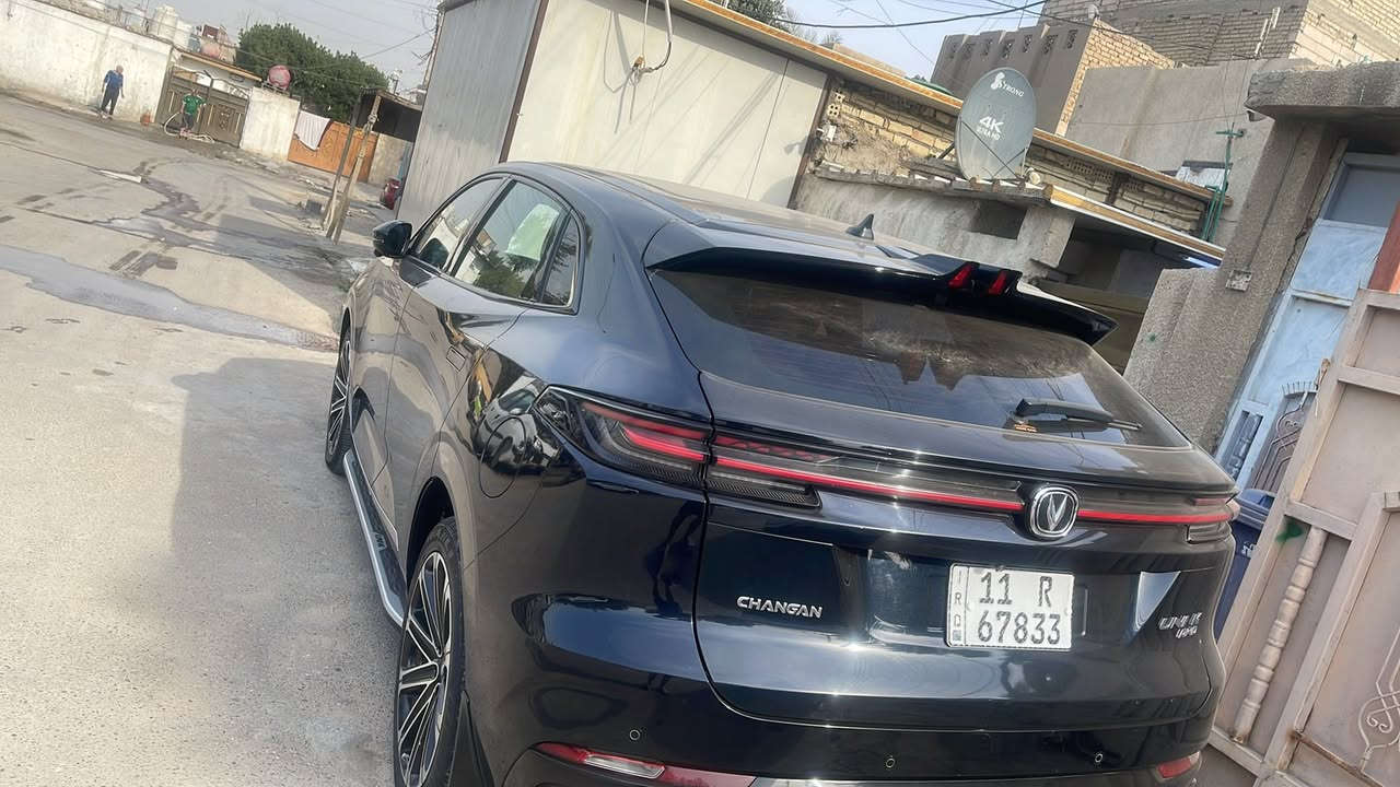 يوني كي 2022 ضمان البخيت
ماشيه 41 فول مواصفات عليها اضافات مكفوله عده طعجه بالصندوك على كد شبر مصبوغ والباقي على وضع الشركه السعر ب30مليون وبيها مجال ***********
