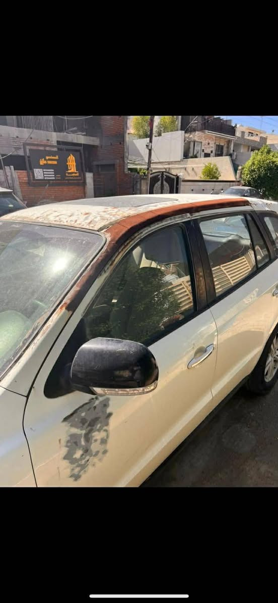 سنتافيا ٢٠١٠ 
فول عدة الفتحة 
مصبوغة عام 
فتحة 
مري شفط 
كشن كهرباء
٦ سلندر
حساس خلفي 
شاشة 
مناقصهة اي شي
مكاني بغداد السعر ١٠٠ $ مئه ورقة وبيهة مجال 
***********
