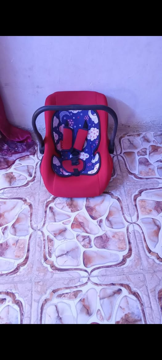 للبيع اغراض اطفال المكان منطقة حي اور أي استفسار هذا الرقم ***********
