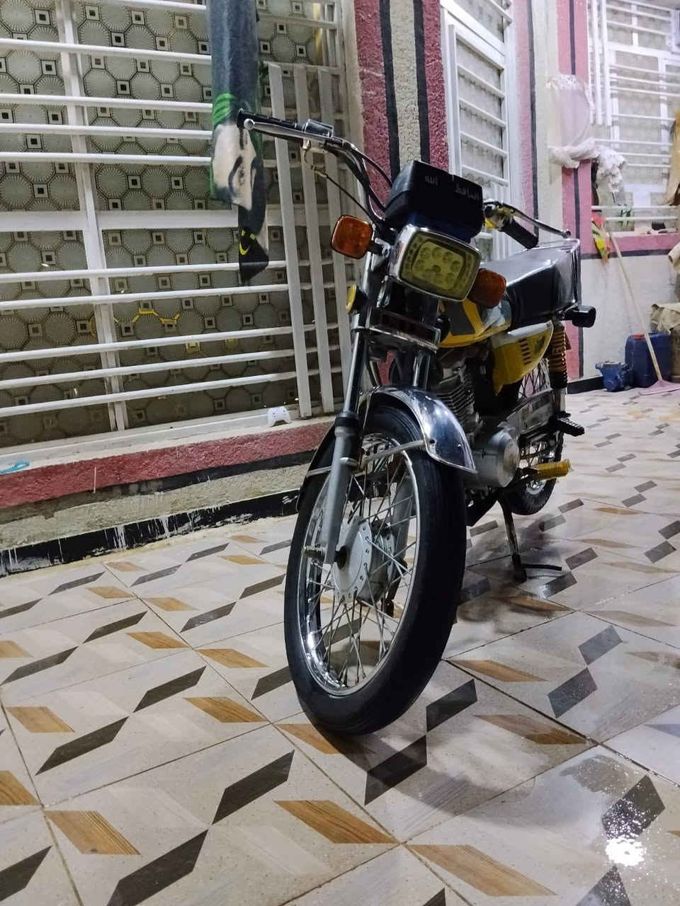 سلام عليكم دراجه مديل ٢٣ ما مفتوحة ابد مكفولة اوراق سكنر سعر ٦٠٠ بيه مجال مكلف بنشر‏‪***********‬‏
