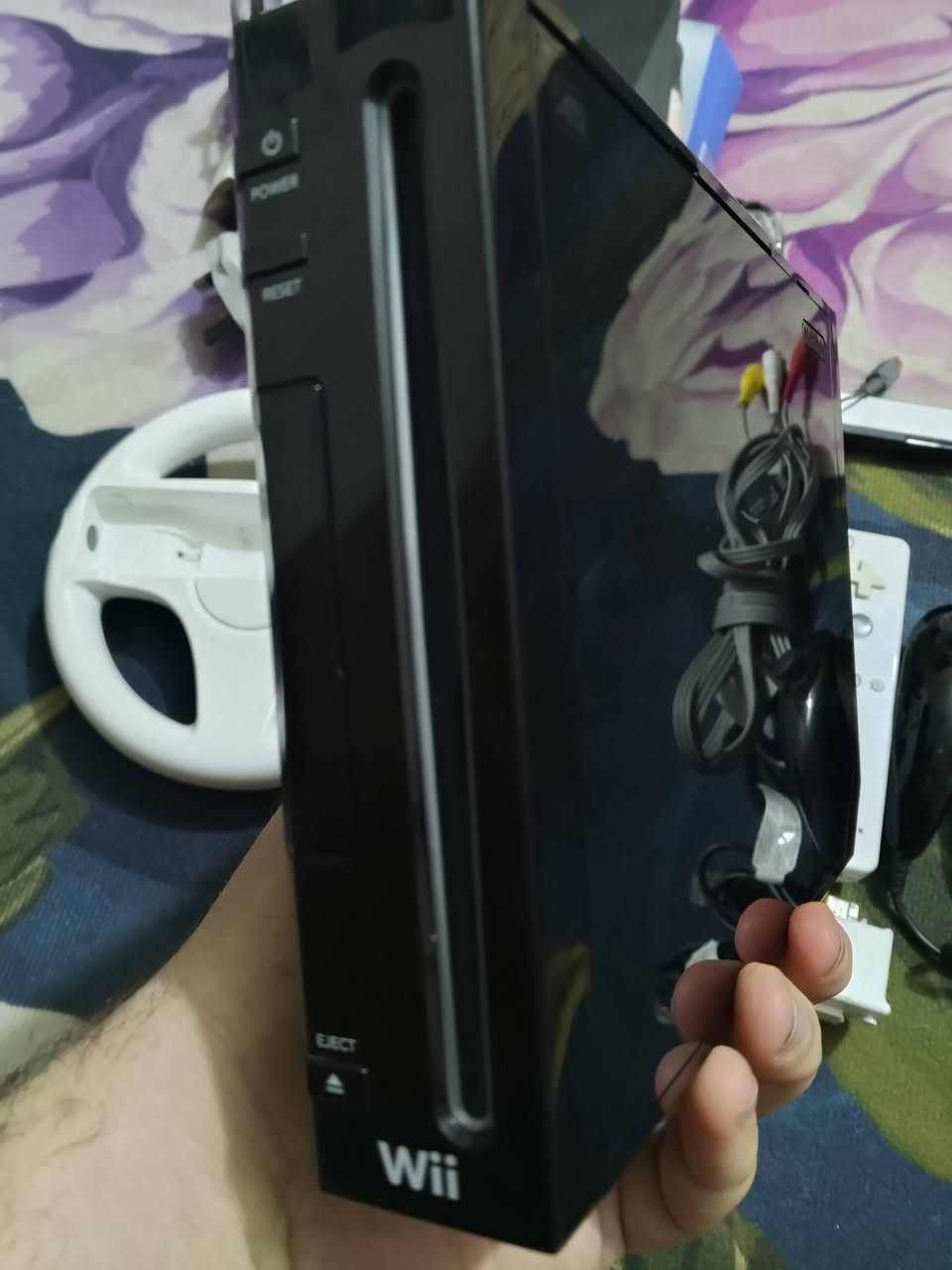 سلام عليكم جهاز wiiمهكر نضيف مع كافة الملحقات مع هارد 320 مع مجموعة ضخمة من الالعاب والمحاكيات 
العاب الwii144
العاب gamecupe 45
مع جميع العاب النتندو64
السعر 65الف مكاني بغداد توصيل ماعدي***********
