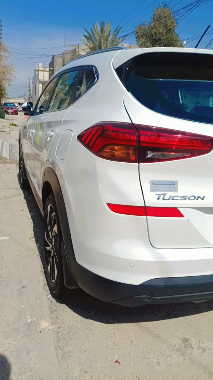 سلام عليكم 
توسان 2019 خليجي
رقم بغداد بسمي بصمه وشاشه وجلد تحكمات مري شفط حساس امامي خلفي اي نقص مابيه كلش نضيفه ماشيه 108 كل نقص مابيه عنوان كربلاء ***********
