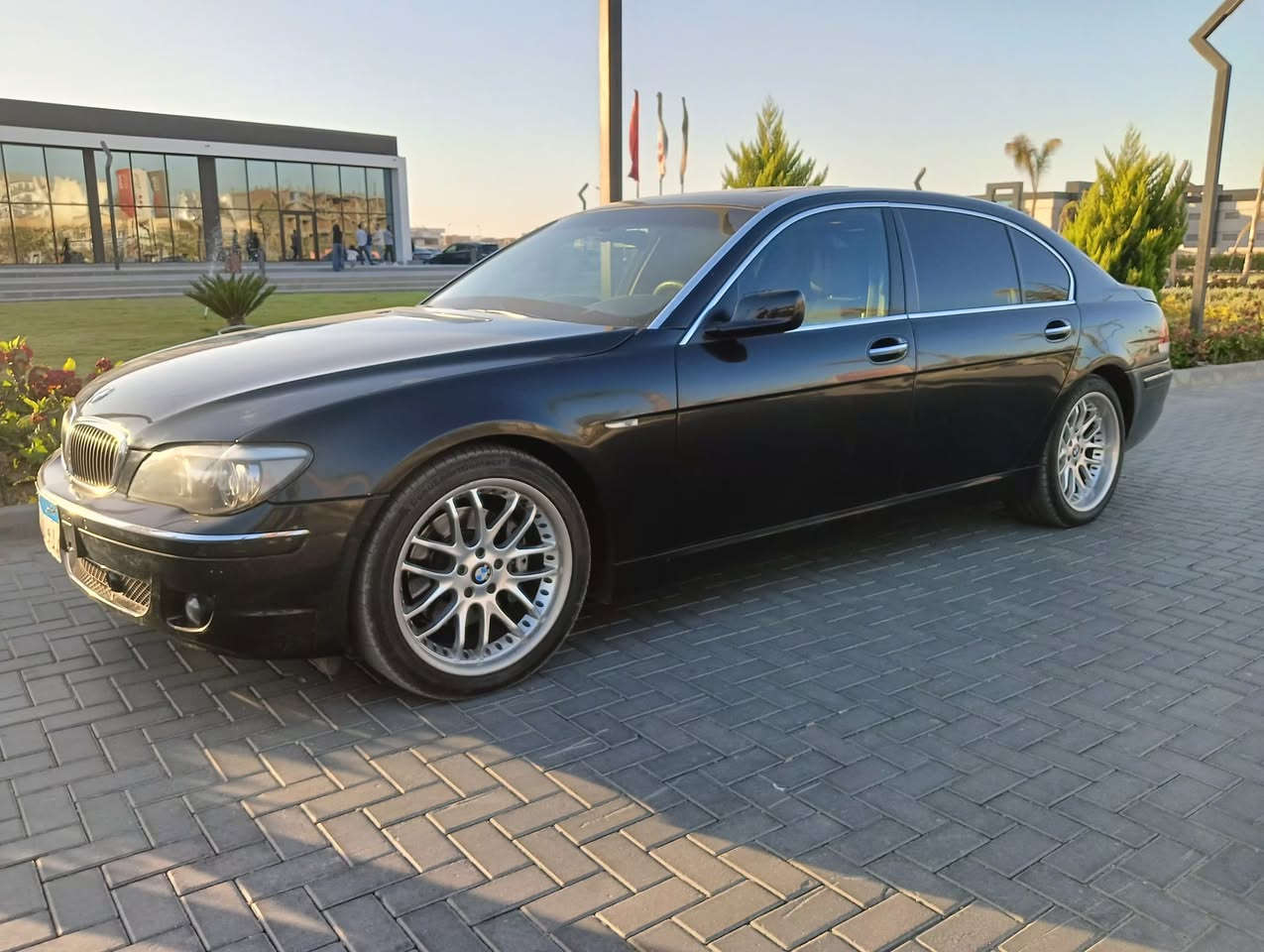 عربيه للبيع BMW 740 i موديل 2008 كامله اعلي فئه فتحه (سقف مرايات ضم حساسات اماميه وخلفيه و12 ايرباج ) بحاله الزيرو
متور وفتيس وعفشه بحاله فوق الممتازه الصالون بحاله الزيرو
تاني مالك من الزيرو
جانط 20 اصلي زجاج جانبي وخلفي ملون مثبت بالرخصه
راشه بالكامل نظافه علي الفحص 
مرور شبرا رخصه سنه و4 شهور باسم المالك
العداد 277 الف
المعاينه باكتوبر 
للتواصل ‭01010278280‬


**إذا كنت صاحب هذا الإعلان وتريد حذفه لأي سبب، رجاءا أرسل رسالة إلى الدعم الفني**