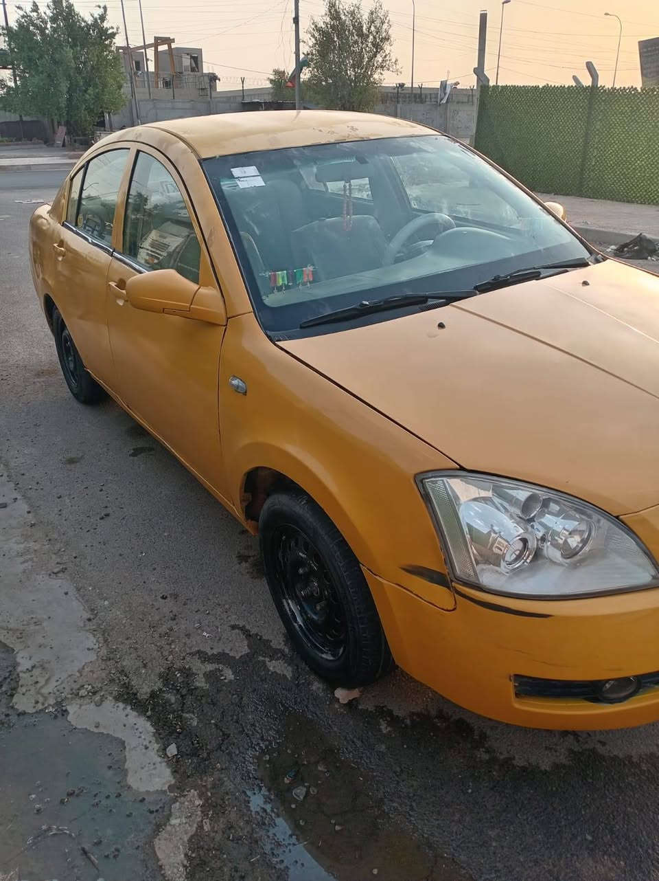 سلام عليكم شيري اي فايف 2013 كير عادي مكينة و كير مكفولات شرط التحويل السعر مليونين عليها غرامات ماعرف شكد صاحبها موجود مكان السيارة بغداد ***********
