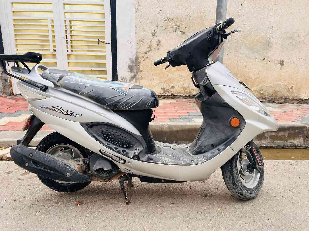 دراجه كامكو V2 نضيفه كلش


**إذا كنت صاحب هذا الإعلان وتريد حذفه لأي سبب، رجاءا أرسل رسالة إلى الدعم الفني**