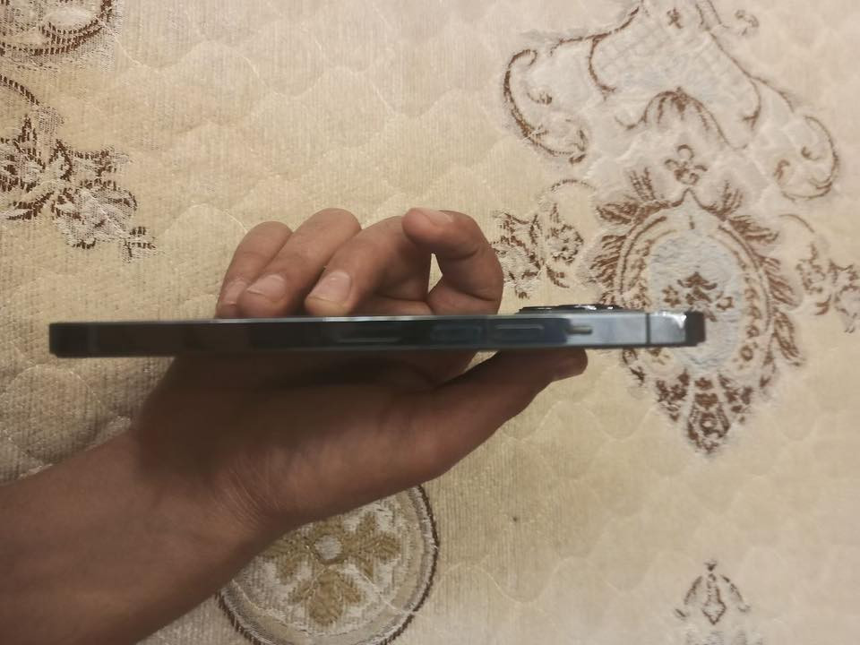 ايفون 13برو ماكس شريحه تك مبدل بطاريه اصليه ونقطتين بلشاشه مثل ماموضح بل صوره العنوان الموصل السعر خاص للتواصل اتصل ***********
