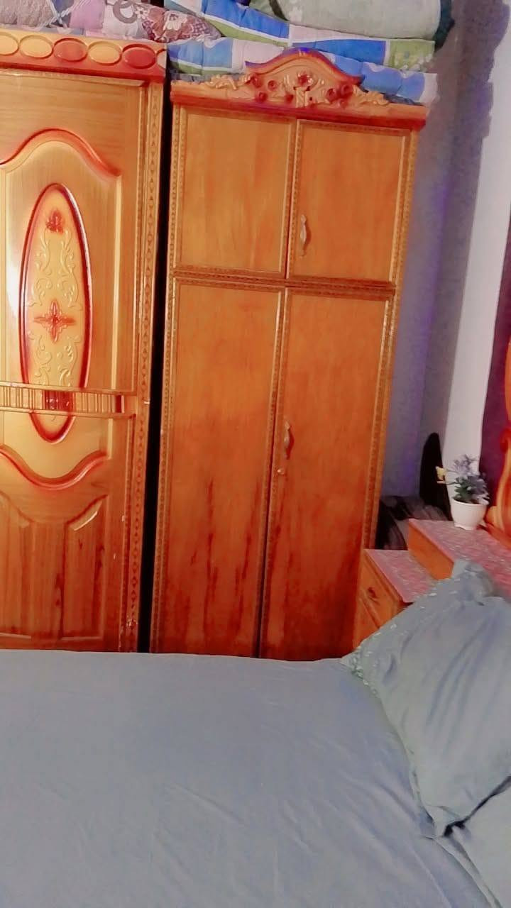 السلام عليكم غرفت نوم للبيع غرفه جديده*********** غير متواجد عل فيس اتصل باقي التفاصيل
