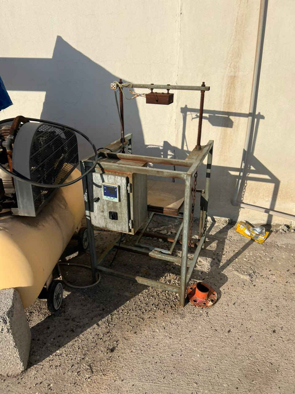 سلام عليكم اخوان عندي معمل مال كلينس البيع موجود كل الغراض ويا الستفسار اكثراتسل علا رقم ***********واتساب هم موجود
