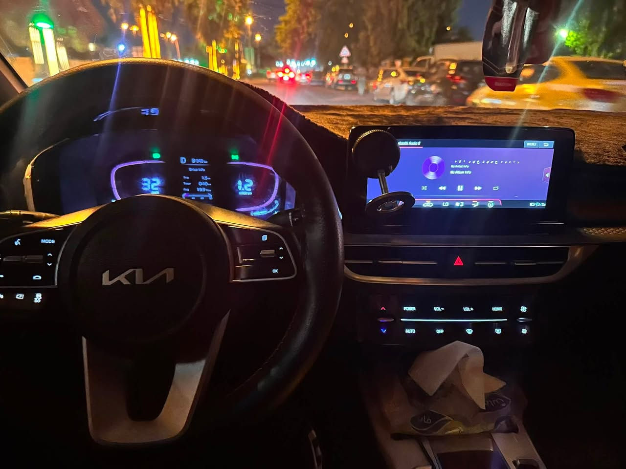 🚘 Kia K3 2024 | فول مواصفات 🔥

💵 السعر:  138$ (يُرجى التأكد من السعر)

━━━━━━━━━━━━━━━━━━

🔰 معلومات السيارة
🚗 النوع: Kia K3
📅 الموديل: 2024
⚙️ المحرك: 1500 CC (4 سلندر)
🛣️ المسافة: 13,000 كم فقط
🪪 الرقم: أربيل
❤️ الداخل: جلد أحمر

━━━━━━━━━━━━━━━━━━

✨ المواصفات
✔️ فتحة سقف
✔️ فرش جلد فاخر
✔️ 6 Airbags
✔️ شاشة لمس + كاميرا خلفية
✔️ بصمة تشغيل + بصمة أبواب
✔️ مكيف Touch
✔️ تحكم بالمقود
✔️ Full LED
✔️ مرايا كهربائية طي
✔️ حساسات 360°
✔️ مانع انزلاق (TCS)
✔️ Auto Hold
✔️ Electronic Parking Brake (EPB)

━━━━━━━━━━━━━━━━━━

📍 الموقع: بغداد – الكاظمية

📞 للاستفسار :
***********

🚘 Kia K3 2024 | فول مواصفات 🔥

💵 السعر: 140$ (يُرجى التأكد من السعر)

━━━━━━━━━━━━━━━━━━

🔰 معلومات السيارة
🚗 النوع: Kia K3
📅 الموديل: 2024
⚙️ المحرك: 1500 CC (4 سلندر)
🛣️ المسافة: 11,000 كم فقط
🪪 الرقم: أربيل
❤️ الداخل: جلد أحمر

━━━━━━━━━━━━━━━━━━

✨ المواصفات
✔️ فتحة سقف
✔️ فرش جلد فاخر
✔️ 6 Airbags
✔️ شاشة لمس + كاميرا خلفية
✔️ بصمة تشغيل + بصمة أبواب
✔️ مكيف Touch
✔️ تحكم بالمقود
✔️ Full LED
✔️ مرايا كهربائية طي
✔️ حساسات 360°
✔️ مانع انزلاق (TCS)
✔️ Auto Hold
✔️ Electronic Parking Brake (EPB)

━━━━━━━━━━━━━━━━━━

📍 الموقع: بغداد – الكاظمية

📞 للاستفسار :
***********
