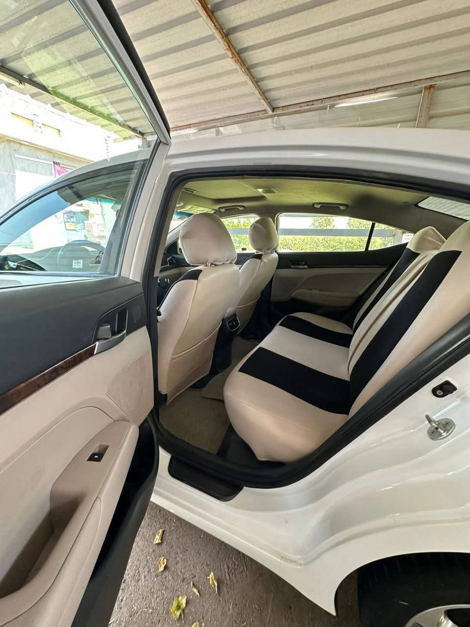 انتره ٢٠١٨البيع  ماشيه 148وبيها مكانات بارد عنوان الغزاليه انتره ٢٠١٨البيع  السعر 150وبيها مجال مكلف بل نشر *********** تواصل عل رقم بيها صبق المكان الي مأشر عليه بس خشم البنيد
